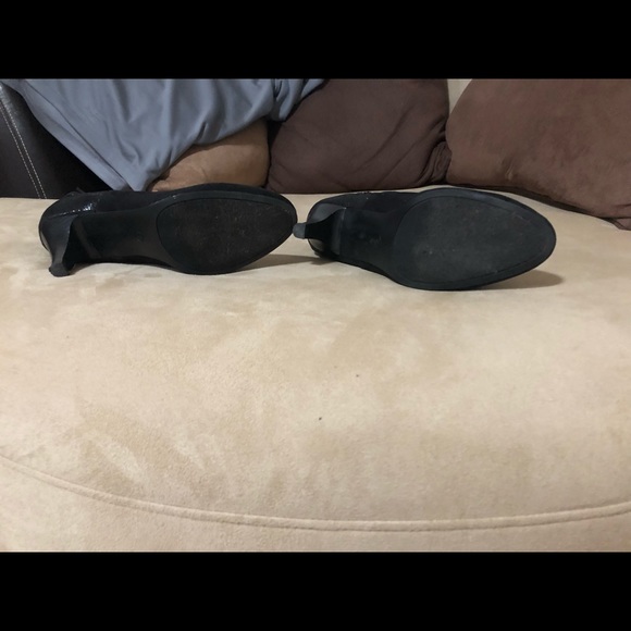 Valerie Stevens faux suede ankle bootie 10m - Picture 2 of 6